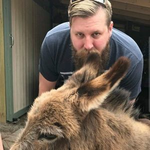 Meet your Posher, Joshua